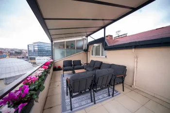 Beyoglu central Istanbul affordable furnished duplex home
